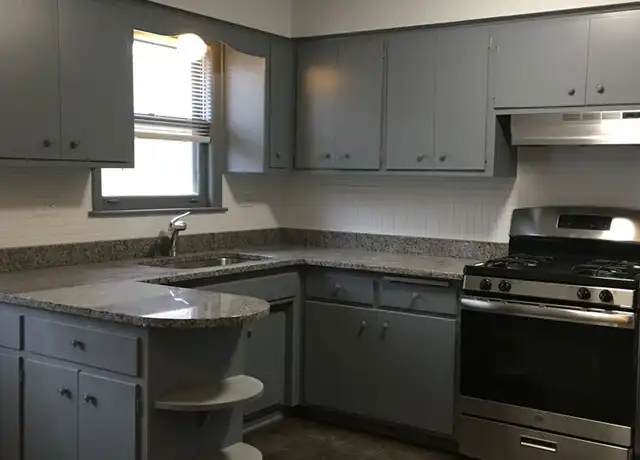 Property at 10144 S Pulaski Rd Unit 2W, Oak Lawn, IL, 60453, 2 beds, 1 bath, [object Object]
