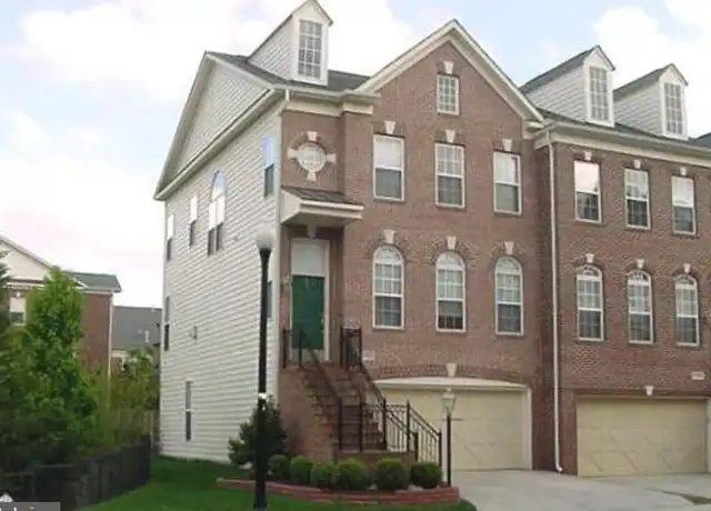 Property at 13194 Fox Hunt Ln, Herndon, VA, 20171, 3 beds, 3.5 baths, [object Object]
