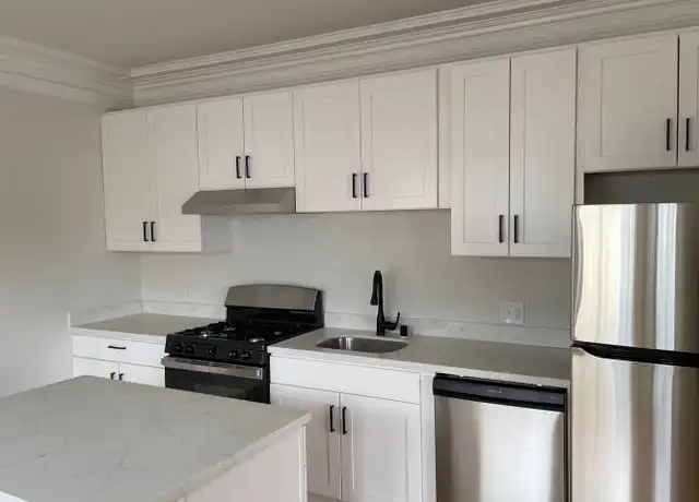Property at 2430 Lake St Unit 03, San Francisco, CA, 94121, 2 beds, 2 baths, [object Object]