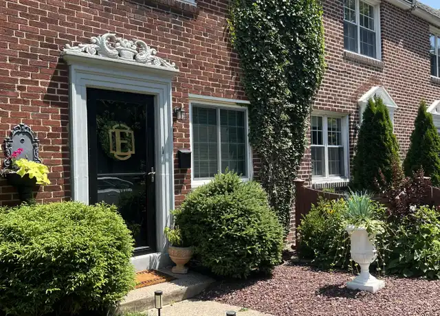Property at 17 Pennsylvania Ave, Wayne, PA, 19087, 2 beds, 1 bath, [object Object]
