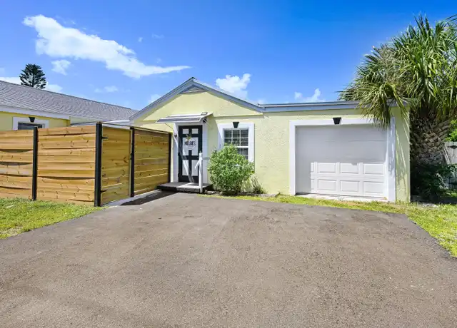 Property at 1704 Oak St, Melbourne, FL, 32901, 1 bed, 1 bath, [object Object]