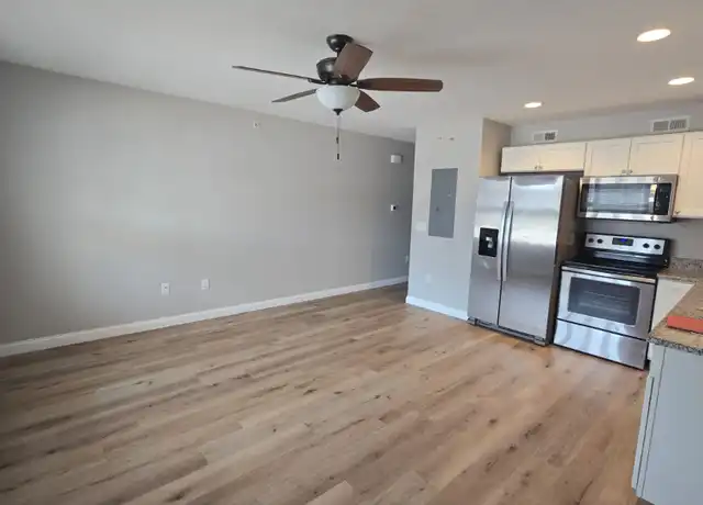 Property at 5113 Devils Glen Rd Unit 139, Bettendorf, IA, 52722, 1 bed, 1 bath, [object Object]