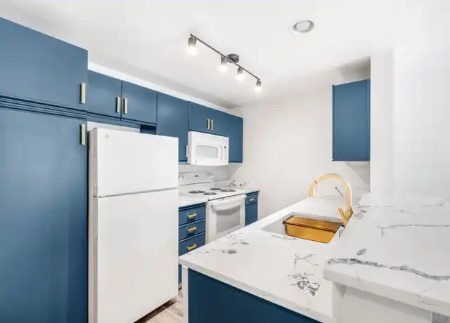 Property at Ballard Heights Apartments - 6500 24th Ave NW, Seattle, WA, 98117, 1 bed, 1 bath, [object Object]