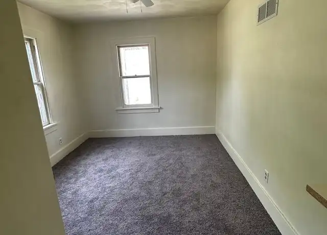 Property at 219 Union St #1, Janesville, WI, 53548, 1 bed, 1 bath, [object Object]