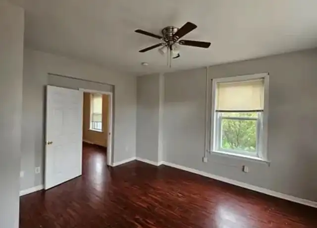 Property at 413 Main St Unit 7, Bridgeport, CT, 06604, 3 beds, 1 bath, [object Object]