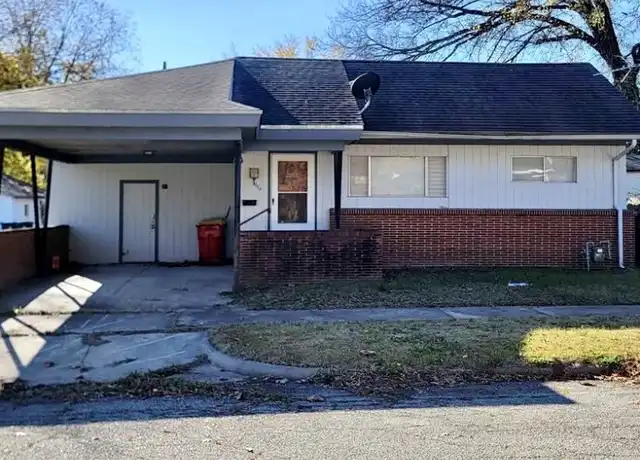 Property at 504 E 8th St, Pittsburg, KS, 66762, 2 beds, 1 bath, [object Object]