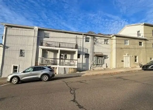 Property at 1 W Garibaldi Ave Apt 8, Nesquehoning, PA, 18240, 1 bed, 1 bath, [object Object]