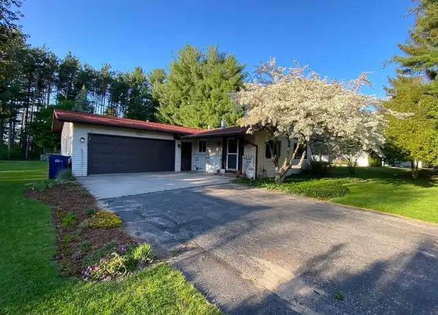 Property at 10591 E Pico Dr, Traverse City, MI, 49684, 2 beds, 2.5 baths, [object Object]