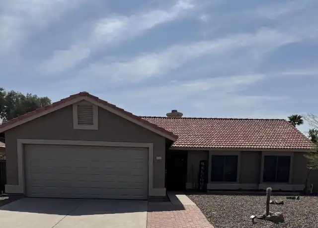 Property at 10518 S 28th St, Phoenix, AZ, 85048, 3 beds, 2 baths, [object Object]