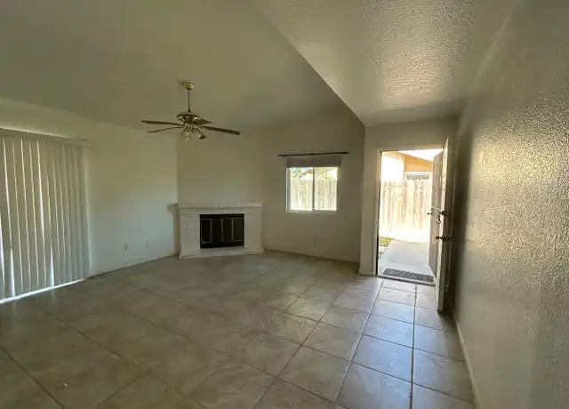 Property at 2539 E Sweet Ave, Visalia, CA, 93292, 3 beds, 2 baths, [object Object]