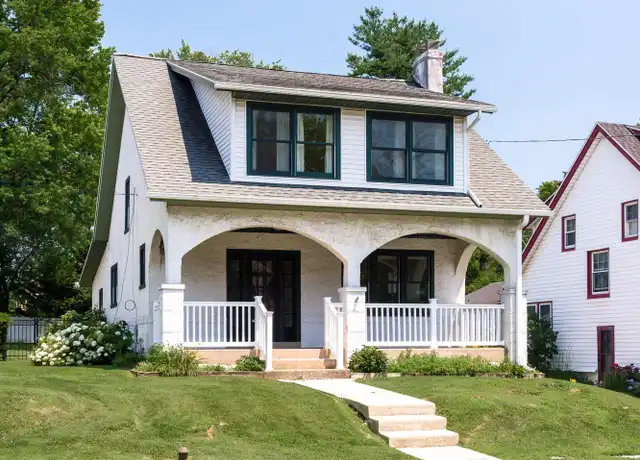 Property at 25 Manor Rd, Paoli, PA, 19301, 3 beds, 2 baths, [object Object]