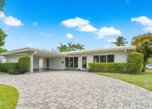 Property at 2200 Manatee Dr, Fort Lauderdale, FL, 33316, 3 beds, 2 baths, [object Object]