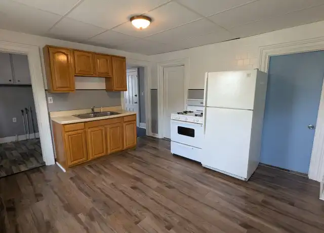 Property at 2 Central Ave Unit 2, Cohoes, NY, 12047, 2 beds, 1 bath, [object Object]