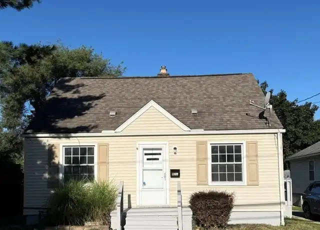 Property at 918 Brittain Rd, Akron, OH, 44305, 3 beds, 1 bath, [object Object]