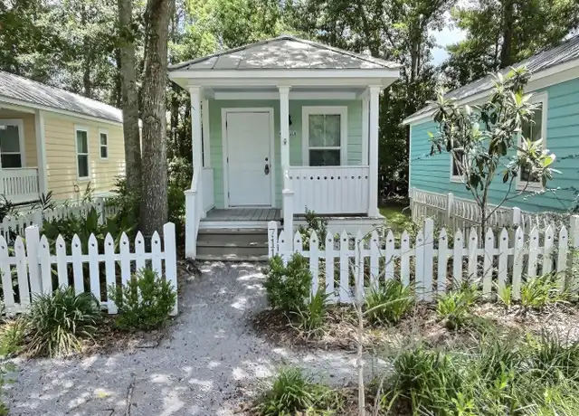 Property at 711 Cottage Square Ln, Ocean Springs, MS, 39564, 1 bed, 1 bath, [object Object]