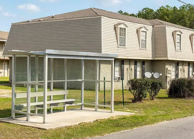 Property at Royal Oaks Apartment Homes - 22 Central School Rd, Hattiesburg, MS, 39401, 2 beds, 1-1.5 bath, [object Object]