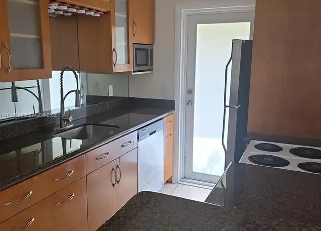 Property at 2243 Van Buren St #4, Hollywood, FL, 33020, 1 bed, 1 bath, [object Object]