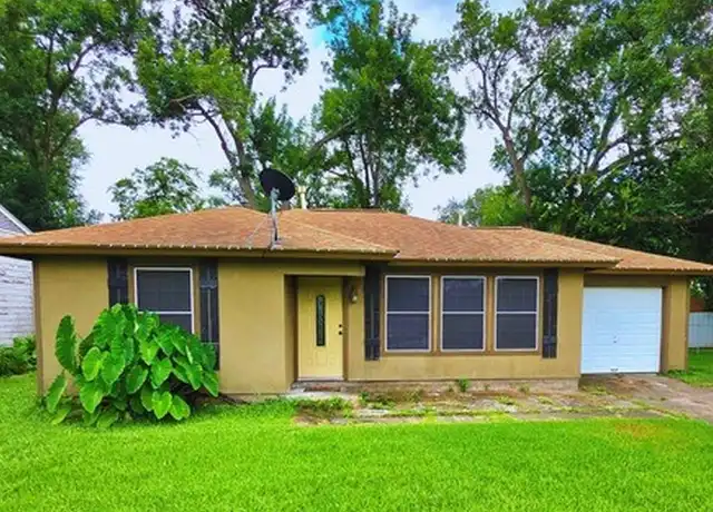 Property at 1008 Southampton St, Angleton, TX, 77515, 3 beds, 2 baths, [object Object]