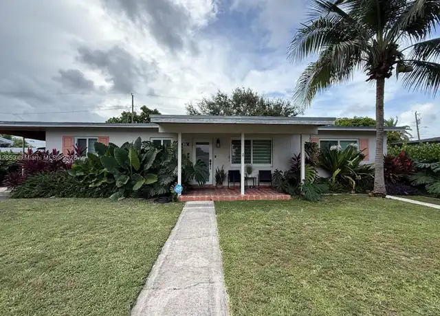 Property at 10031 Jamaica Dr, Cutler Bay, FL, 33189, 4 beds, 3 baths, [object Object]
