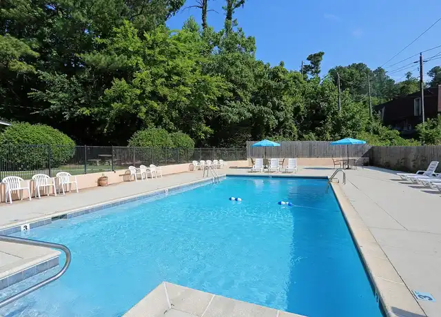 Property at Beacon Pointe Apartments - 925 Beacon Pkwy E, Birmingham, AL, 35209, 1-3 bed, 1-2 bath, [object Object]
