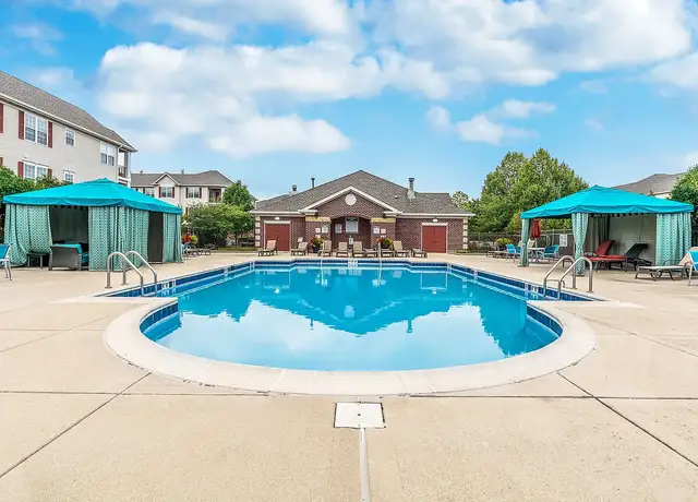 Photo of 507 Railway Dr, Naperville, IL 60563