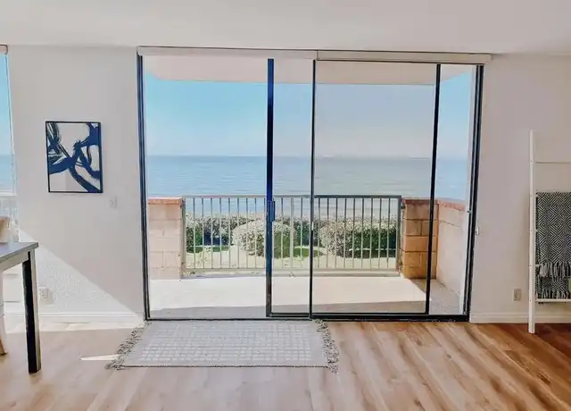 Property at 424 Stratford Ct Unit B11, Del Mar, CA, 92014, 2 beds, 2 baths, [object Object]