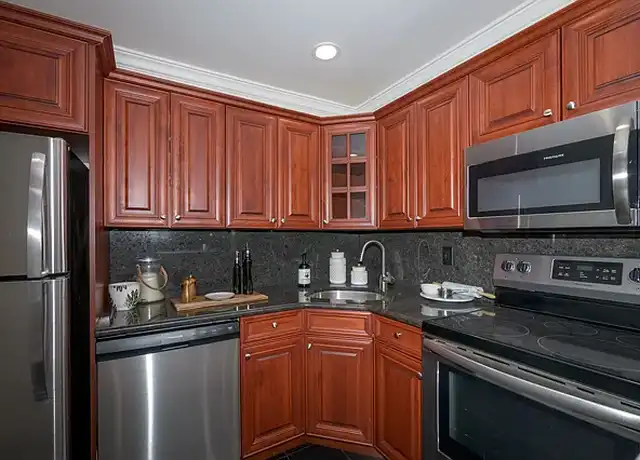 Property at Fairfield At Woodview Gardens - 60-142 Easy St, Sayville, NY, 11782, 1 bed, 1 bath, [object Object]