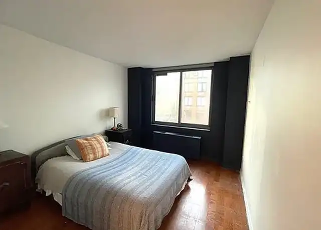 Property at 2 S End Ave Unit 7J, New York, NY, 10280, 2 beds, 1 bath, [object Object]