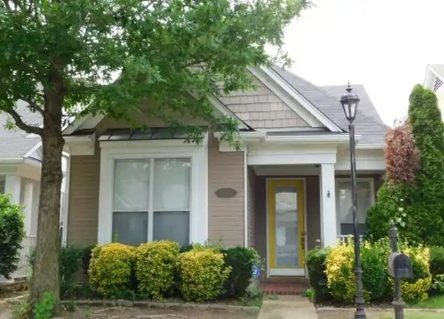 Property at 1421 Island Town Dr, Memphis, TN, 38103, 3 beds, 2 baths, [object Object]