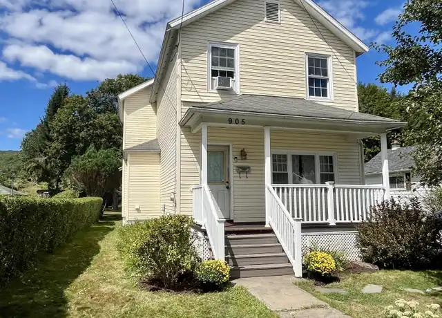 Property at 905 Hill St, Mayfield, PA, 18433, 3 beds, 1 bath, [object Object]
