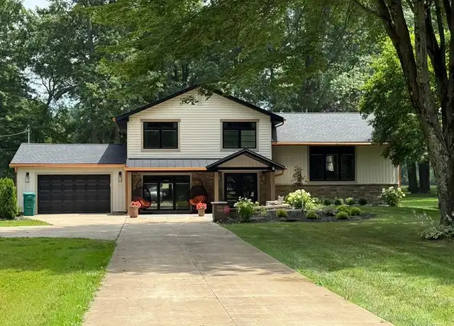 Property at 532 Henn Hyde Rd NE, Warren, OH, 44484, 4 beds, 3 baths, [object Object]