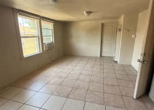 Property at 228 W 4th St, Stockton, CA, 95206, 1 bed, 1 bath, [object Object]