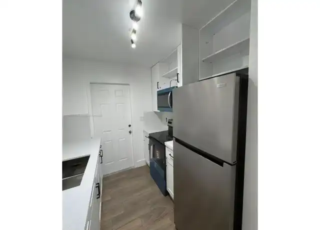 Property at 617 NW 3rd Ave Unit B, Hallandale Beach, FL, 33009, 2 beds, 1 bath, [object Object]