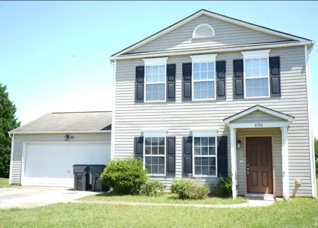 Property at 8106 Rosberg Ln, Charlotte, NC, 28216, 3 beds, 2.5 baths, [object Object]