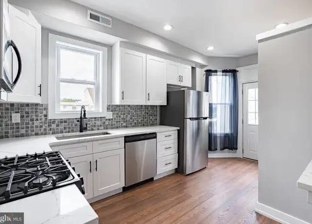 Property at 168 Green Ln Unit 2, Philadelphia, PA, 19127, 3 beds, 2 baths, [object Object]
