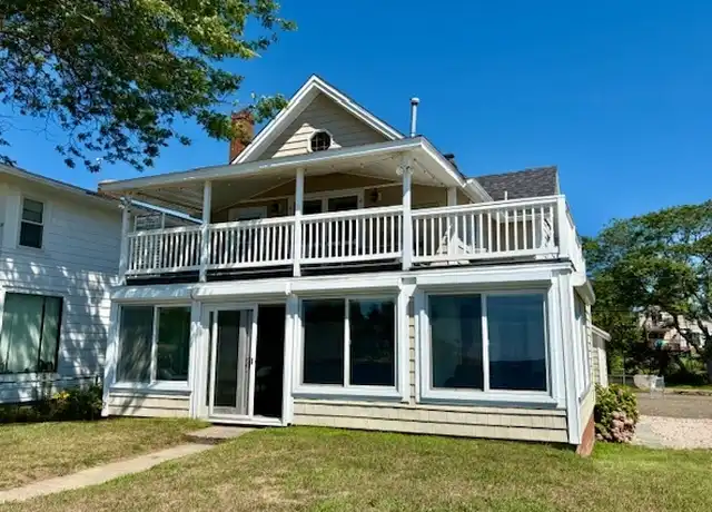 Property at 15 Beckett Ave, Branford, CT, 06405, 5 beds, 1 bath, [object Object]