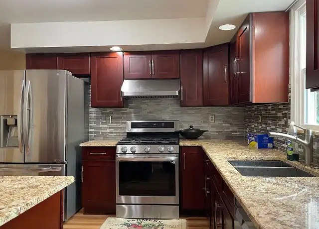 Property at 3 Fox Chase Ln, Hockessin, DE, 19707, 4 beds, 3 baths, [object Object]