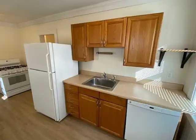 Property at 174 Ruane St Unit 174, Fairfield, CT, 06824, 2 beds, 1 bath, [object Object]