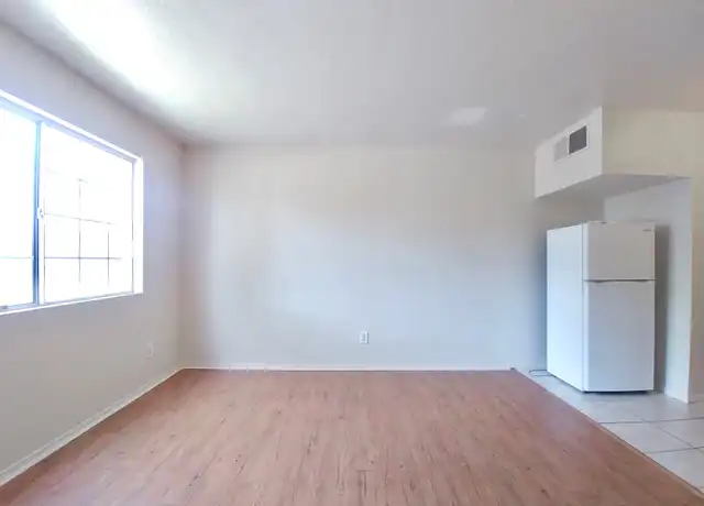 Property at 308 Vassar Dr SE Unit 7, Albuquerque, NM, 87106, 0 beds, 1 bath, [object Object]