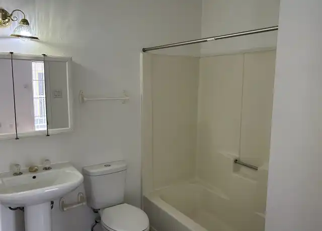 Property at 308 Vassar Dr SE Unit 7, Albuquerque, NM, 87106, 0 beds, 1 bath, [object Object]
