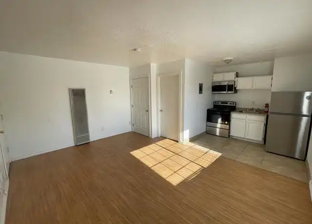 Property at 308 Vassar Dr SE Unit 7, Albuquerque, NM, 87106, 0 beds, 1 bath, [object Object]