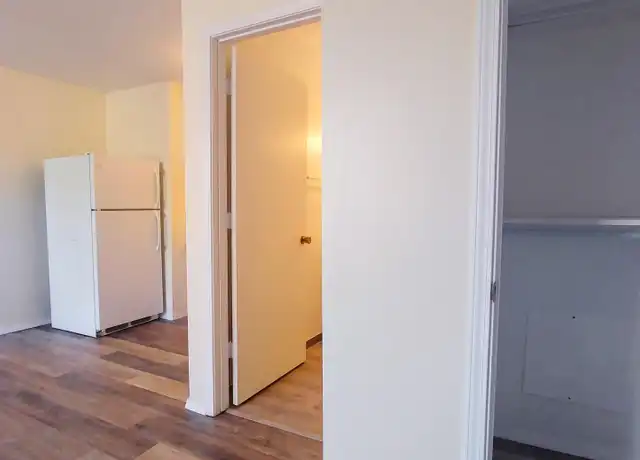 Property at 308 Vassar Dr SE Apt 09, Albuquerque, NM, 87106, 0 beds, 1 bath, [object Object]