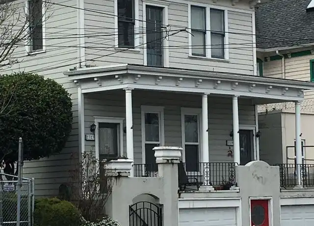 Property at 2319 SW 6th Ave Unit B, Portland, OR, 97201, 1 bed, 1 bath, [object Object]