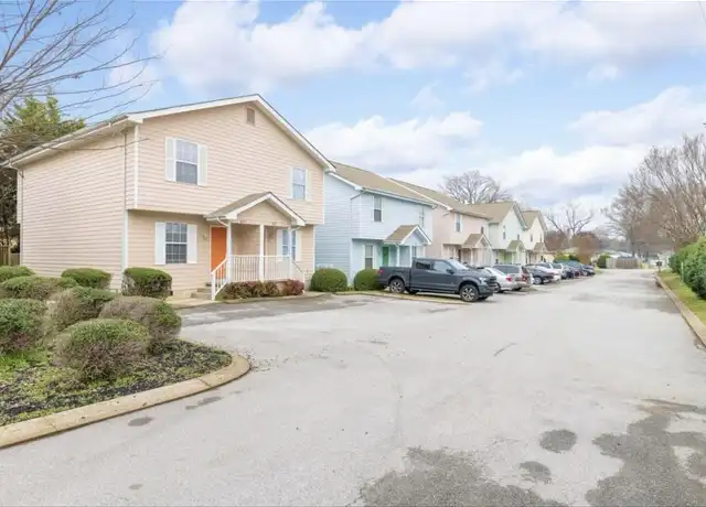Property at 1643 Hamill Rd, Hixson, TN, 37343, 2 beds, 2.5 baths, [object Object]
