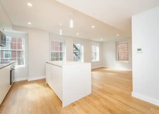 Property at 22 Fleet St Unit 4, Boston, MA, 02113, 1 bed, 1 bath, [object Object]