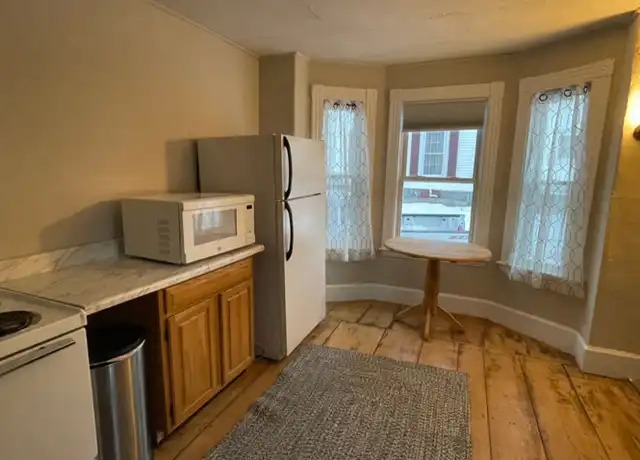 Property at 46 Dummer St Unit 1, Bath, ME, 04530, 1 bed, 1 bath, [object Object]