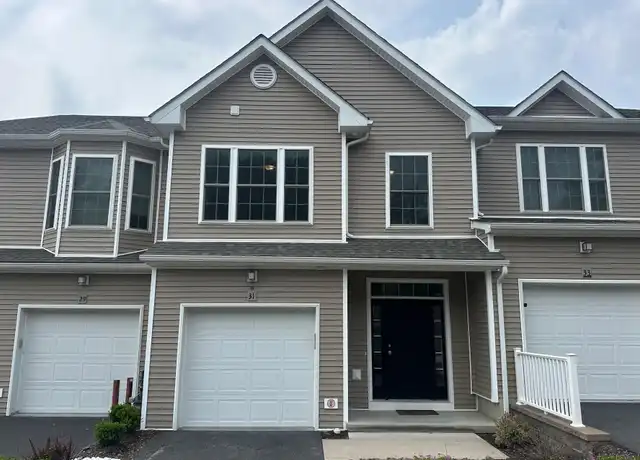 Property at 31 Pinto Rd W, Middletown, NY, 10941, 2 beds, 2.5 baths, [object Object]