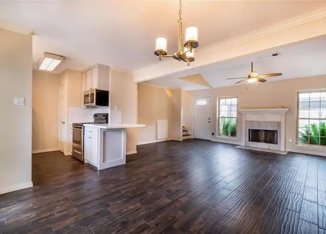 Property at 797 Worthshire St, Houston, TX, 77008, 1 bed, 1.5 baths, [object Object]