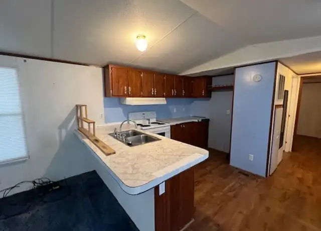 Property at 4500 1st Ave S Lot 18, Nitro, WV, 25143, 2 beds, 1 bath, [object Object]
