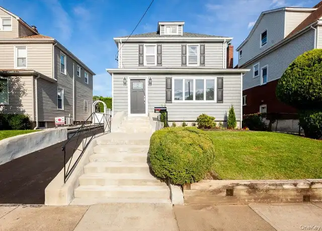 Property at 310 Columbus Pkwy, Mineola, NY, 11501, 3 beds, 2 baths, [object Object]